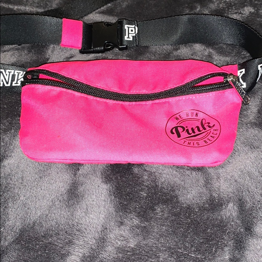 Victorious Secret Fanny Pack😍